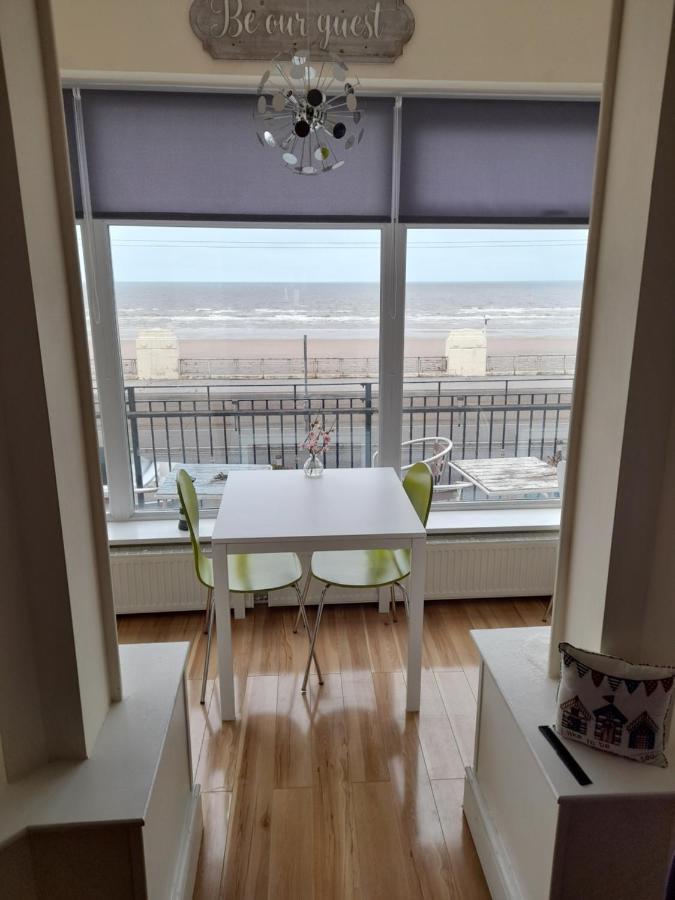 The Coast Bed & Breakfast Blackpool Exterior photo